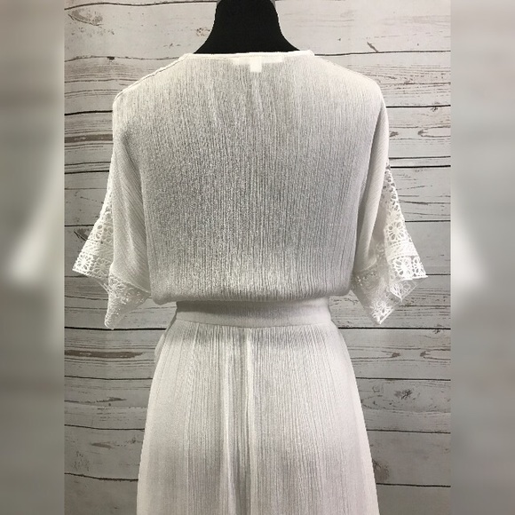 Lace Trimmed Hi-Lo Dress with waist tie. - Picture 6 of 8